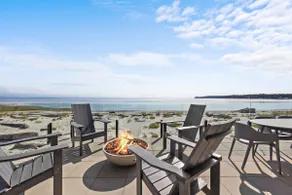 Beachfront Luxury Suite at THE BEACH HOUSE - Image 3