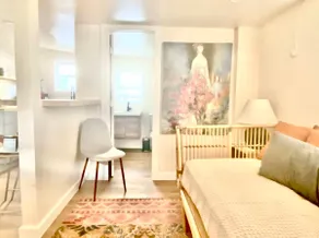Casa Eleven | Walkable Area | East Austin Stay - Image 4