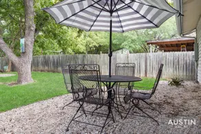 12 Min to Airport Spacious Backyard and Fire Pit - Image 3