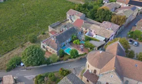 Le Clos des Poncétys - gîte de charme avec piscine dans les vignes de Bourgogne - Image 2