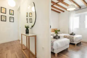 Apartment near the Cervantes theater by REMS - Image 4
