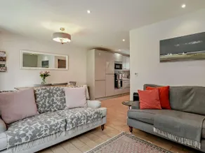4 Bed in Cheltenham oc-62039 - Image 5