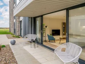 2 Bed in Porthcawl oc-87294 - Image 3