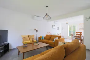 Kerriou Family Home - Image 5