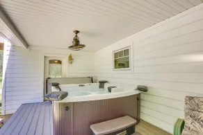 Spacious & Secluded Shook Home w/ Private Hot Tub! - Image 2