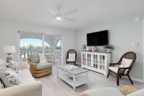 Gorgeous Top Floor Beach Condo at Breakers West - Image 3
