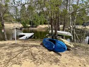 3 Bed Lake Camelot Cottage, Dock, Beach, Kayaks - Image 5