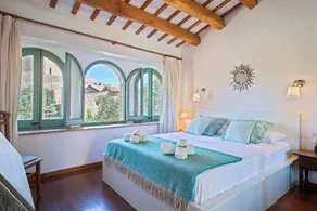 Castle Views! Downtown Home with Pool - Image 3
