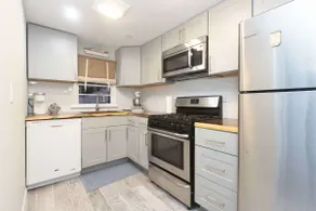 Chic Downtown Lake Geneva Apartment - Sleeps 2! - Image 3