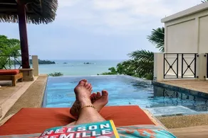2BR ocean-view home near beach with private pool - Image 4