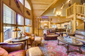 Spacious Packwood Cabin w/ Hot Tub - Near River - Image 5