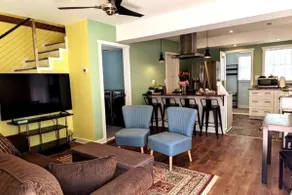Walkable Elmwood Cottage, No Chores 2Bath 2BR 2Car - Image 2