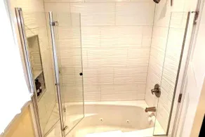 Walkable Elmwood Cottage, No Chores 2Bath 2BR 2Car - Image 4