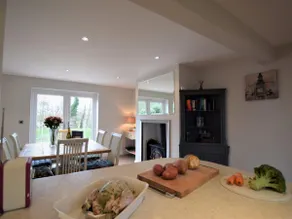 3 Bed in York oc-hh015 - Image 4