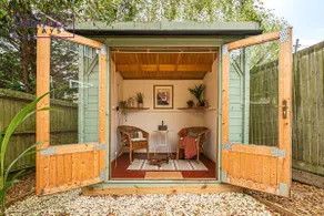 Spacious House with Garden | FREE Parking | WiFi - Image 5