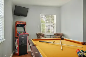 The Oak Haven - 3BR with Pool Billiards & Arcade - Image 2