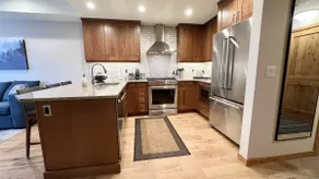 Mountain Getaway - Steps away from Main Street! - Image 3