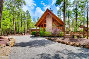 Wraparound Deck + Large Yard: Pinetop Home! - Image 2