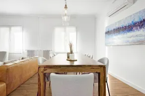 Luxurious Home in Downtown Zaragoza - Image 4