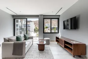 Modern apartment. Balcony City view & Rooftop Pool - Image 4
