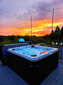 Bear Mountain Guest Lodge Howard Lake. Sleeps 16 - Image 4