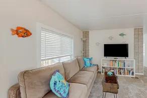 3BR tree-lined dog-friendly home with grill & W/D - Image 2
