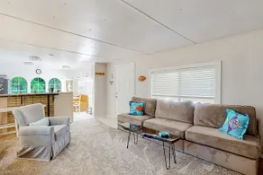 3BR tree-lined dog-friendly home with grill & W/D - Image 3