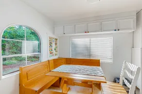 3BR tree-lined dog-friendly home with grill & W/D - Image 4