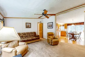 Cozy Dog-Friendly Home Near ATV & Sled Trails - Image 4