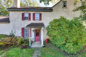 Jim Croces Farmhouse Apartment in Downingtown! - Image 3