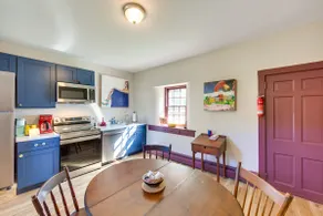 Jim Croces Farmhouse Apartment in Downingtown! - Image 2