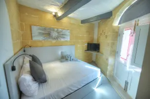 1bedroom-stunning views in Valletta center JSPI1-1 - Image 3