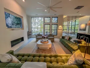 The Birch Bower: Luxury Lakefront Home - Image 4