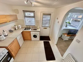 Semi-detached chalet at Maryville Caravan Site - Uddingston, Glasgow - Image 4