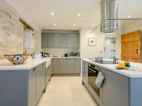 2 Bed in Salisbury oc-78165 - Image 4