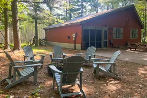 Lakeside Gem: Kayaks, Firepit & Private Dock - Image 2