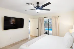 Luxury Oasis Home 3BR 2Bath with Heated Pool - Image 4