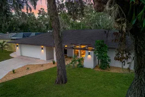 Luxury Oasis Home 3BR 2Bath with Heated Pool - Image 5