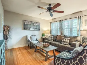 Quiet Plaza Two bedroom 2 Bathroom - Image 3