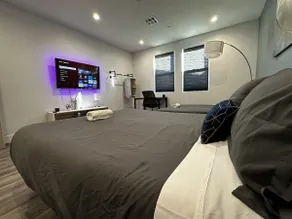 Hollywood Hideaway - Image 5