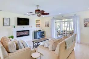 Edgewater Vacation Home w/ Game Room & Pool Access - Image 4