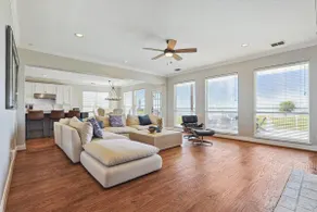 The Best of Lakeside Living - Luxury at its Finest - Image 3
