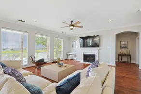 The Best of Lakeside Living - Luxury at its Finest - Image 5