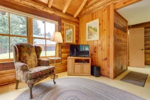 Creekside Silver Gate Getaway w/ Fireplace! - Image 5