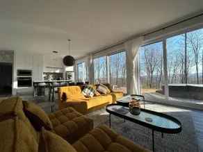 DAX House | Luxury Retreat with Spa - Image 3