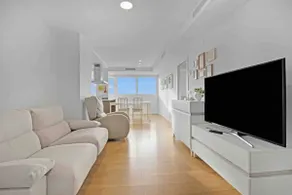 Golden sunset apartment - Image 2