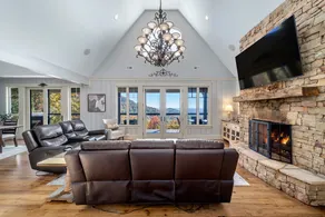 The Ideal, Pet-Friendly Mountain Retreat - Image 4