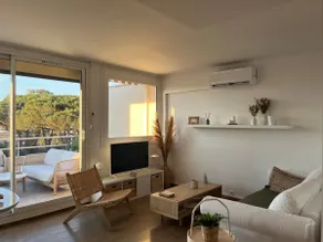 Terrace Sea View – 6 people/3 bedrooms & Parking in St Tropez - Image 2