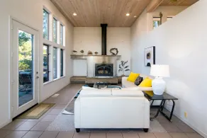Cambria Sea Pines Retreat: Spacious Coastal Escape - Image 3