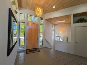 Cambria Sea Pines Retreat: Spacious Coastal Escape - Image 2